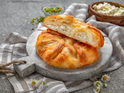 Pecivo sa sirom, lisnato testo