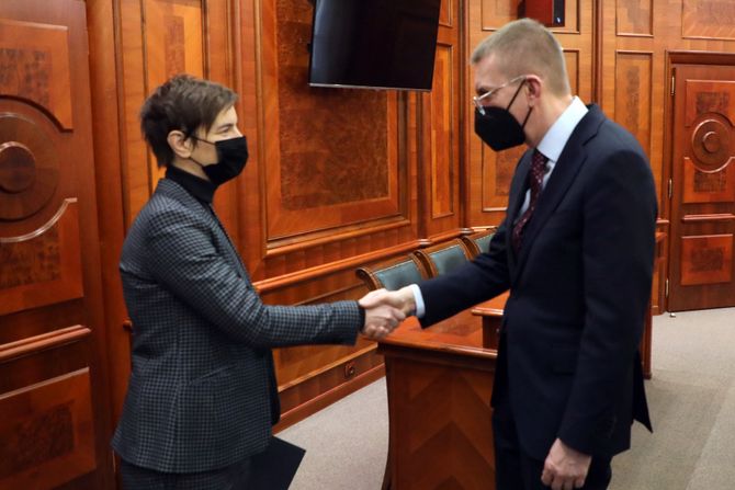 Ana Brnabić, Edgar Rinkevics