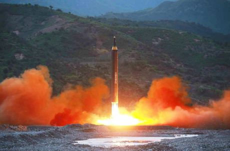 Severna Koreja  lansiranje njenog najvećeg projektila