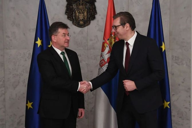 Aleksandar Vučić, Miroslav Lajčak