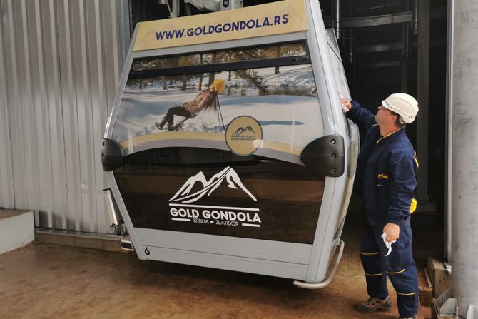 gold gondola