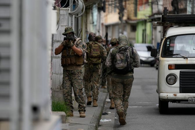 Brazil, favela, racija