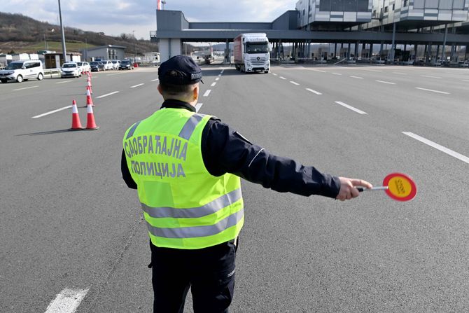 Saobraćajci, SAOBRACAJNA POLICIJA