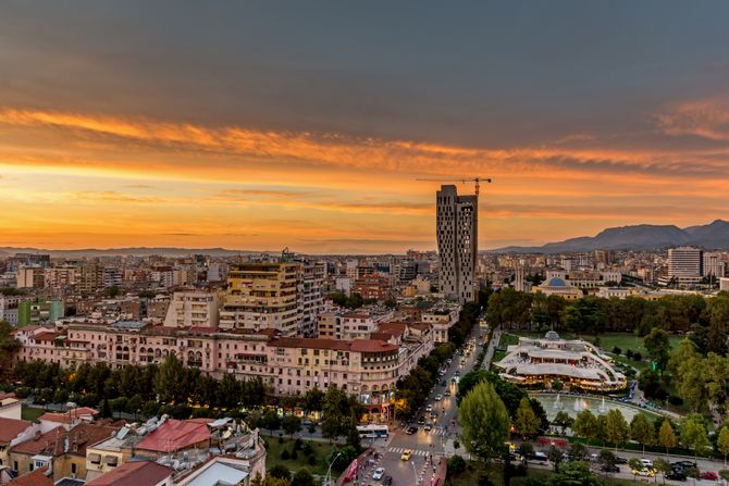 Albanija Tirana panorama