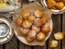 Fritule, krofnice, prženo testo, krofne