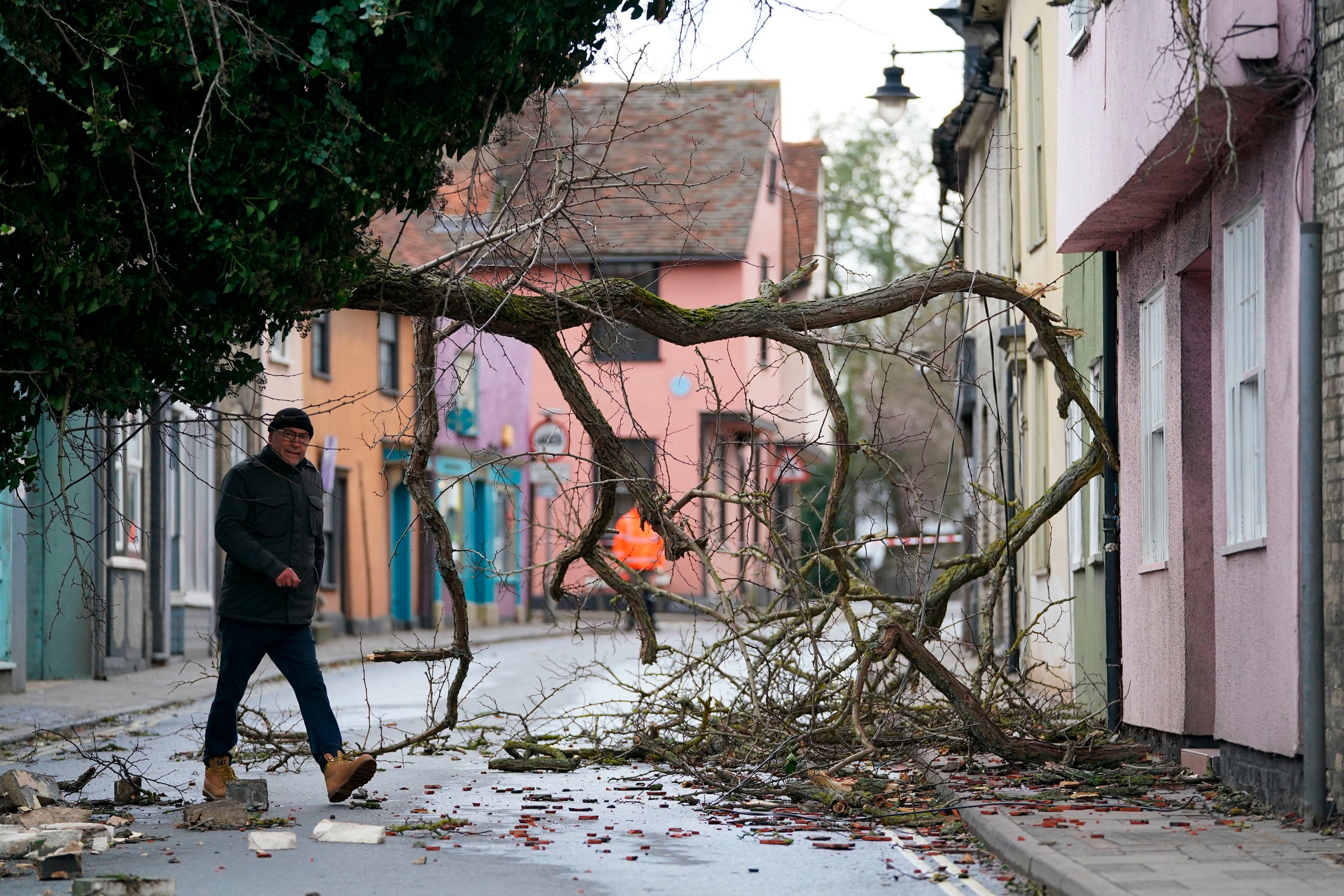 Strašno nevreme u Holandiji: Jedna osoba stradala, oluja izazvala požare i veliku štetu
