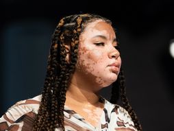 revija, modeli sa invaliditetom, Molly Mae x PrettyLittleThing new collection debut, Londoner Hotel,