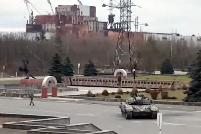 Ukrajina Rusija Černobilj Černobil tenk vojska Ukrajina Rusija Černobilj Černobil tenk vojska