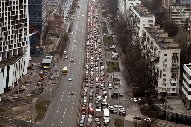 Ukrajina, Rat u Ukrajini, kijev, prazne ulice, Ruska invazija dan 1