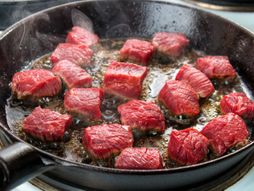 Tiganj, meso, prženje