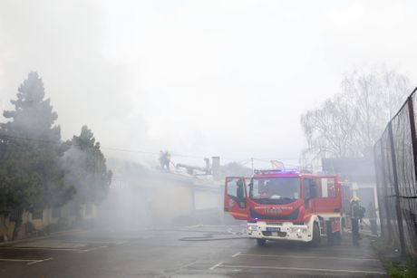 Požar Novi Beograd, restoran Radnički