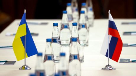 Ukrajina, Rusija, zastave, pregovori