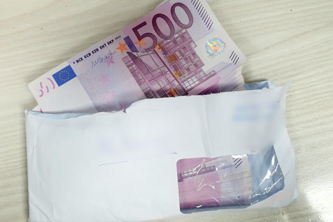 novac, devize, zaplena novac, devize, zaplena