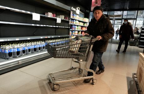 Ukrajina rat u Ukrajini, Rusija Kijev prazni rafovi prodavnica