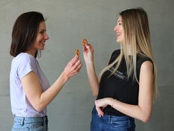 Vesna i Bojana BIZ, dve žene u jednom sakou