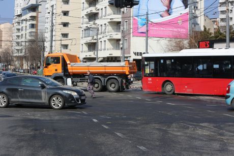 Autobus rupa na putu