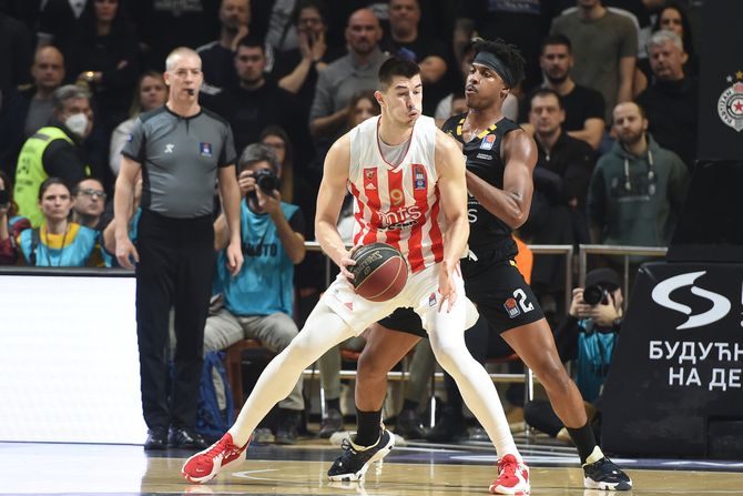 Večiti derbi Partizana i Zvezde u Pioniru Večiti derbi Partizana i Zvezde u Pioniru