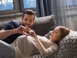 Trudnica, trudna žena i muž, budići roditelji, porodica