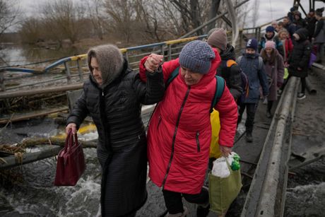 Ukrajina Rat u Ukrajini Rusija, Irpin, izbeglice