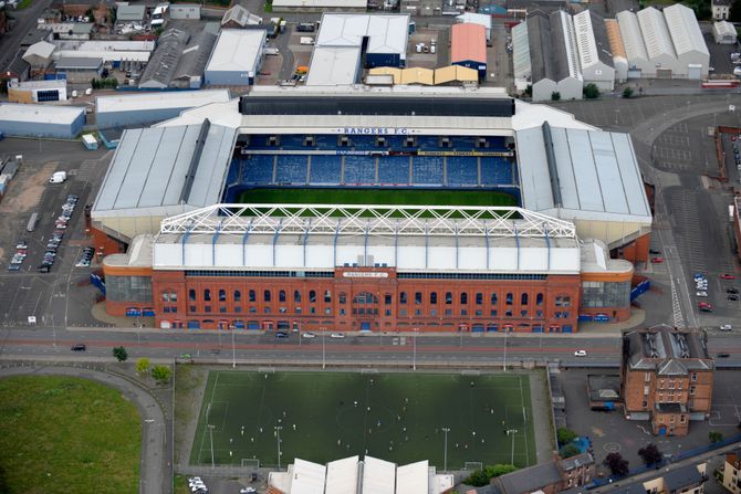 Ibrox - Ajbroks