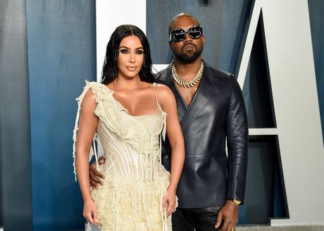 Kim Kardashian Kardasijan Kanje Vest Kanye West