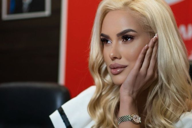 Ana Grozdanović SPS Ana Grozdanović SPS