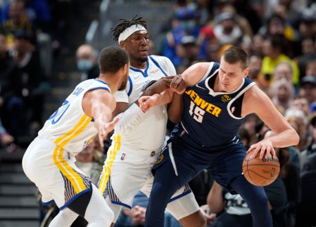 Nikola Jokić ovoga puta nije mogao sam protiv Golden Stejta Nikola Jokić ovoga puta nije mogao sam protiv Golden Stejta