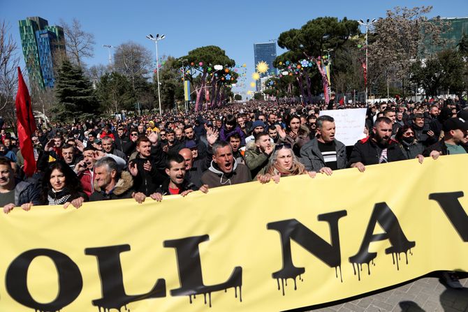 Albanija Tirana protesti zbog povećanja cena Albanija Tirana protesti zbog povećanja cena