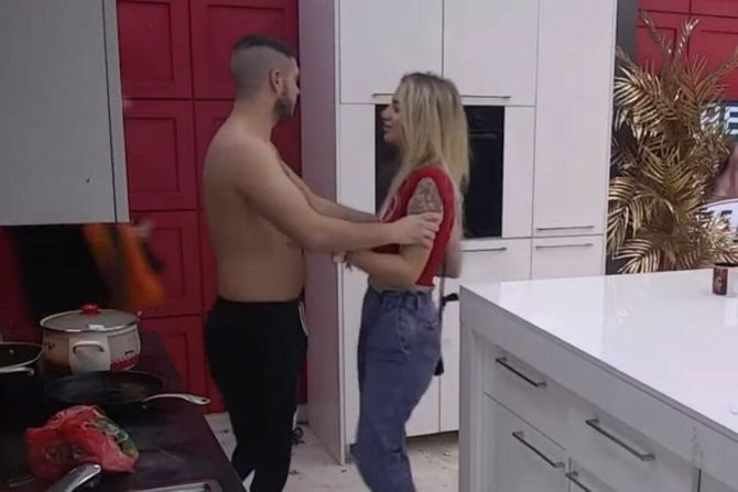 Dejan Dragojević, Aleksandra Nikolić Dejan Dragojević, Aleksandra Nikolić