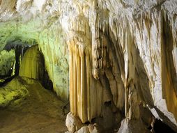 Rajkova pećina Majdanpek