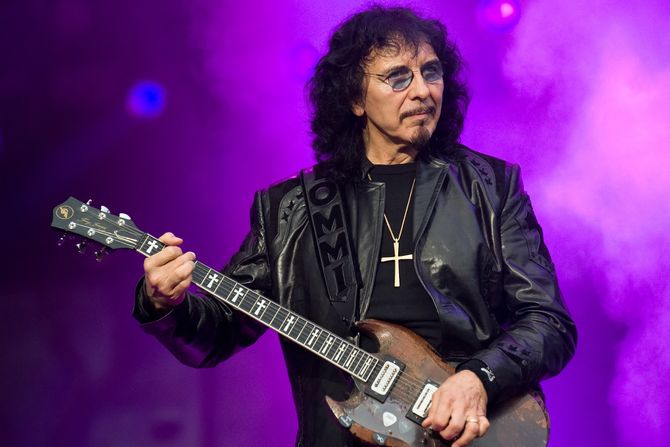 Tony Iommi Toni Ajomi