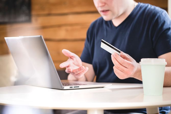 Kreditna kartica onlajn online kupovina problem Kreditna kartica onlajn online kupovina problem