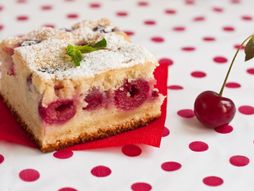 Lenja pita sa višnjama