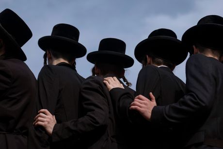 sahrana rabina  Čaima Kanijevskog ortodoksni jevreji