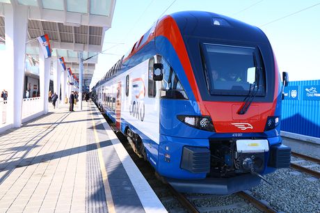 Voz za Novi Sad Soko brzi voz Voz za Novi Sad Soko brzi voz