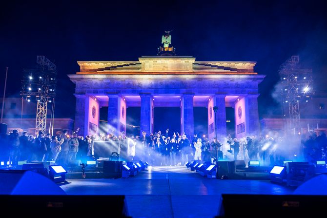 U Berlinu na koncertu solidarnosti sa Ukrajinom 10.000 ljudi