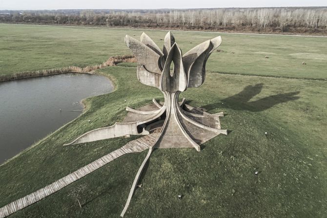 Jasenovac logor spomenik spomen obeležje