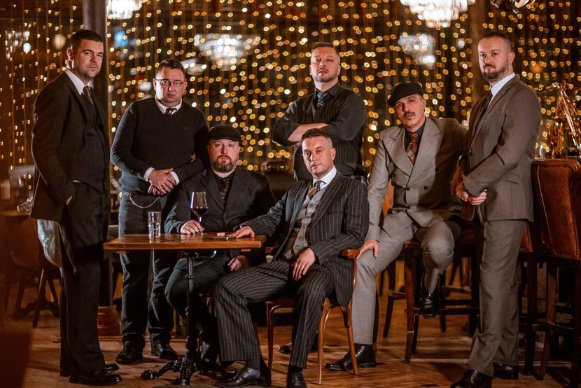 Đole Balašević živi... Sada se zove Baby Jones Poslušajte pesmu "Banda", Gospon Tamburaše i