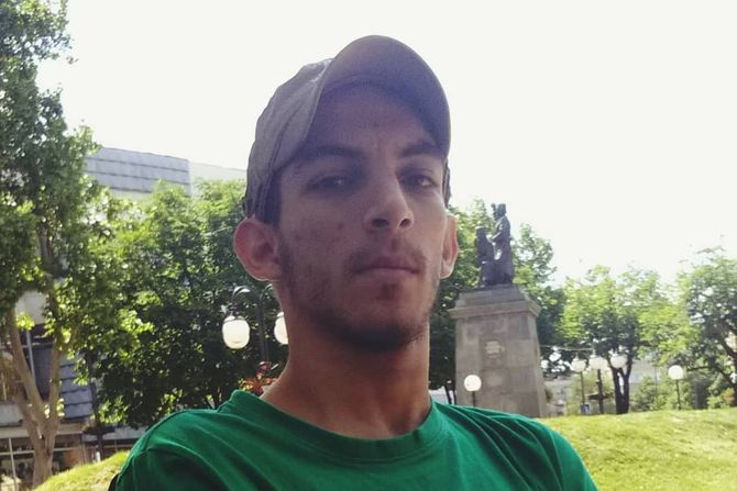 Nikola Živanović, reper, cerebralna paraliza Nikola Živanović, reper, cerebralna paraliza