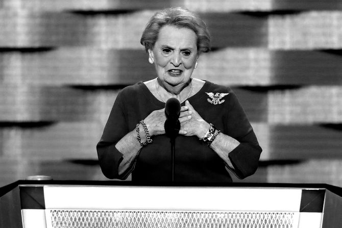 Medlin Olbrajt, Madeleine Albright