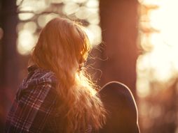 Proleće, cveće, horoskop, zodijak, astrologija, devojka, žena