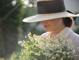 Proleće, cveće, horoskop, zodijak, astrologija, devojka, žena