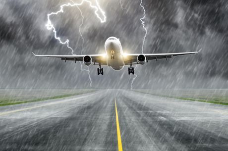 avion nevreme, oluja grom grmljavina