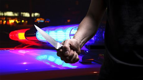 Nož čovek policija