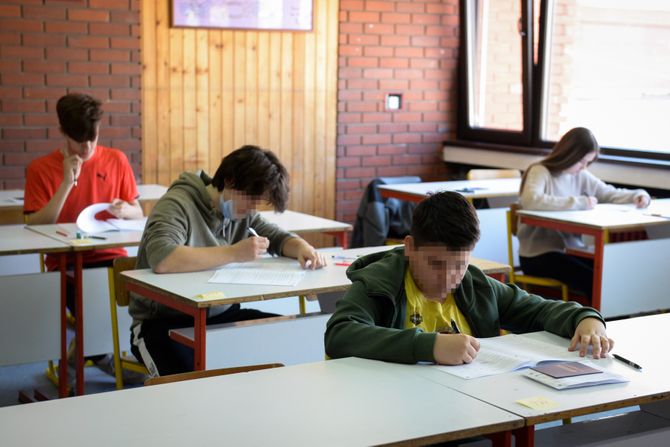 učenici, škola, test prijemni ispit TIMSS22 TESTIRANJE