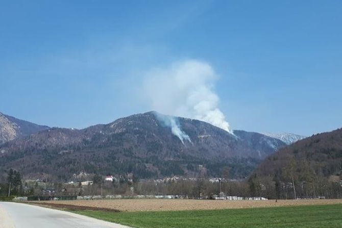 Slovenija opština Predvor Preddvor Požar na obroncima Poboške gore