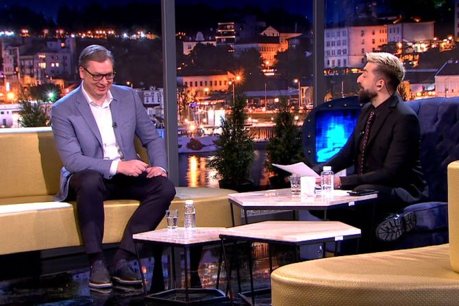 Aleksandar Vučić Amidži šou Amig show