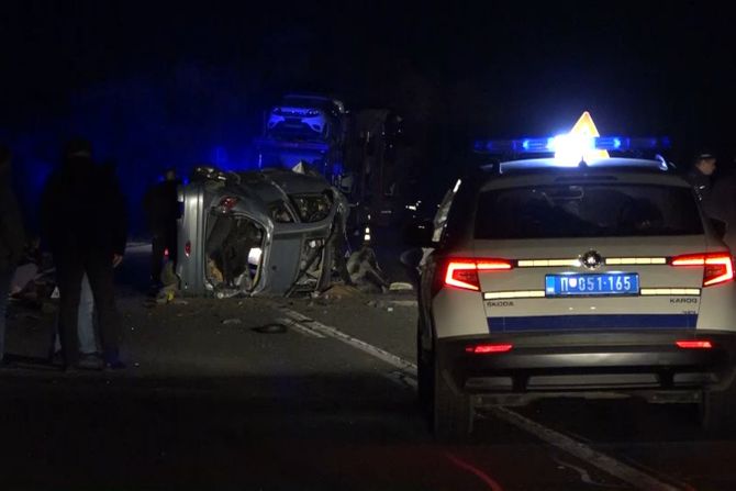 saobraćajna nesreća, udes, Obrenovac Šabac troje nastradalo Pežo Audi direktan sudar