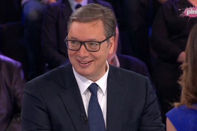 Aleksandar Vučić Pink