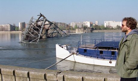 Varadinski most, bombardovanje Jugoslavije